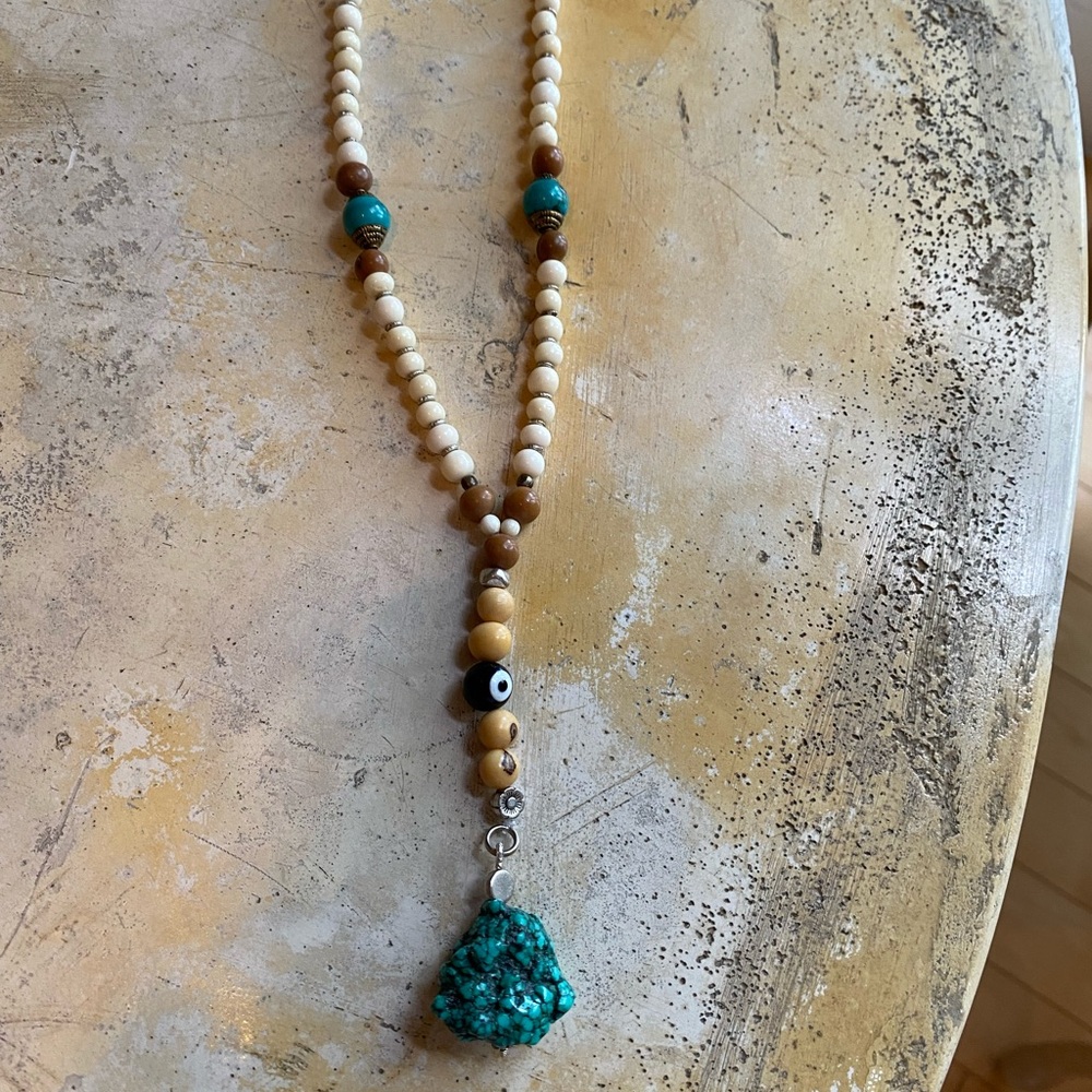 Turquoise and Cream Beaded Necklace